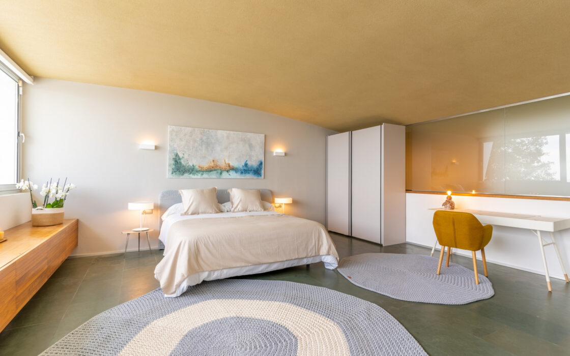 Вилла в Бенальмадене с террасой 846 кв.м в эксклюзивном посёлке