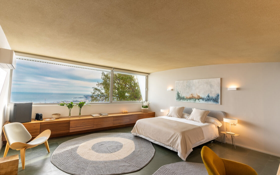 Вилла в Бенальмадене с террасой 846 кв.м в эксклюзивном посёлке