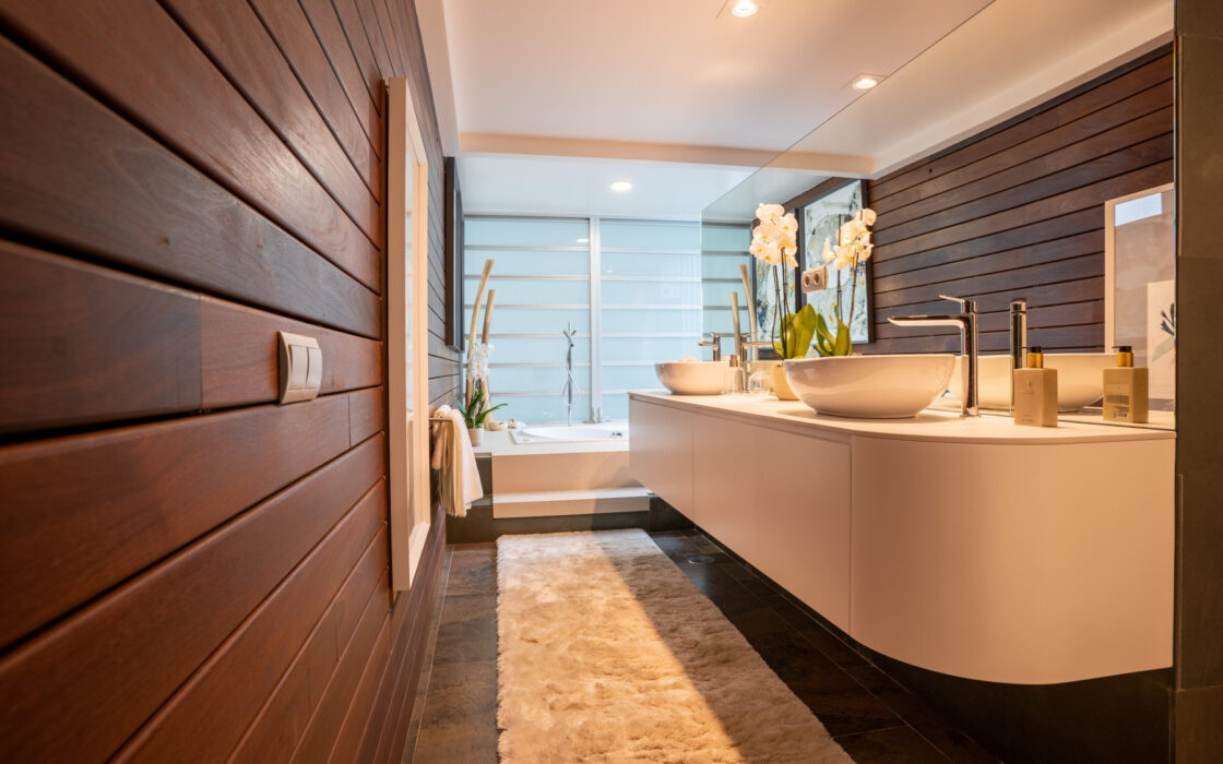 Вилла в Бенальмадене с террасой 846 кв.м в эксклюзивном посёлке