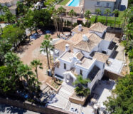 Новая вилла в Марбелье с террасой 882 кв.м. у моря