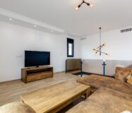 Вилла в Торревьехе 210 кв.м с бассейном и джакузи