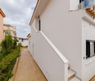 Вилла в Торревьехе 210 кв.м с бассейном и джакузи