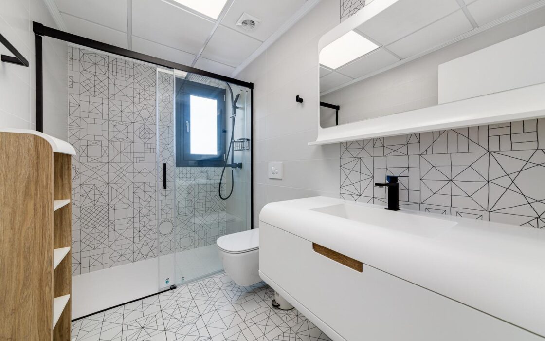 Вилла в Торревьехе 210 кв.м с бассейном и джакузи