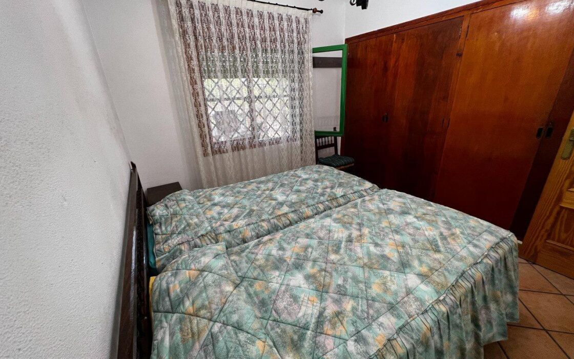 Дом в San Vicente del Raspeig с бассейном и террасой 180 кв.м