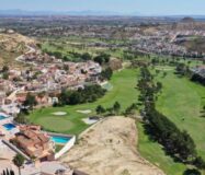 Вилла в Сьюдад Кесада 126 кв.м с террасой у моря