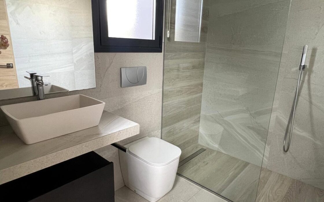 Вилла в Сьюдад Кесада 126 кв.м с террасой у моря