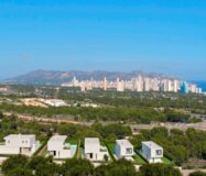 Новые виллы с частным бассейном в Сьерра-Кортина 170 кв.м