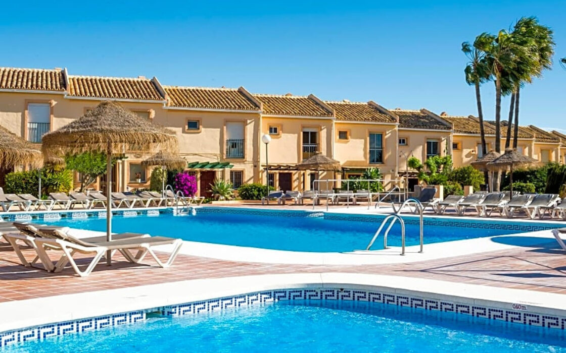 Апартаменти 2+1 у моря в Михас Коста, 57.9 кв.м з меблями