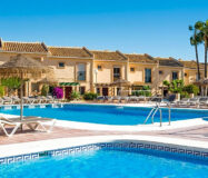 Апартаменти 2+1 у моря в Михас Коста, 57.9 кв.м з меблями