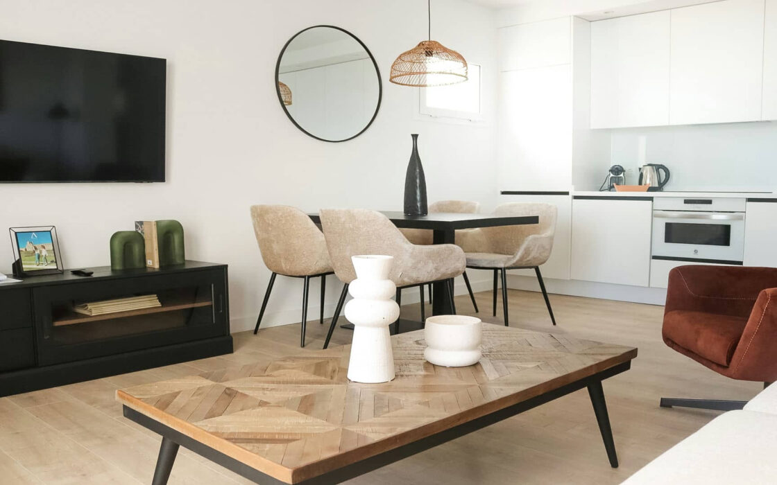 Апартаменти 2+1 у моря в Михас Коста, 57.9 кв.м з меблями