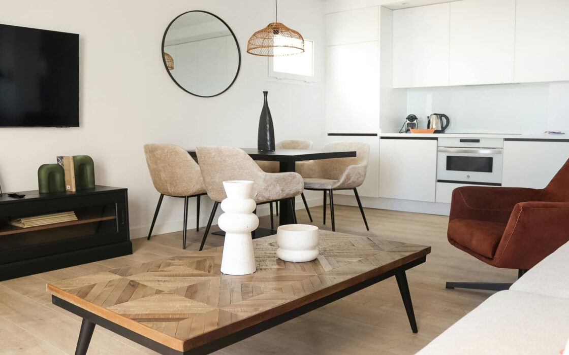 Апартаменти 2+1 у моря в Михас Коста, 57.9 кв.м з меблями