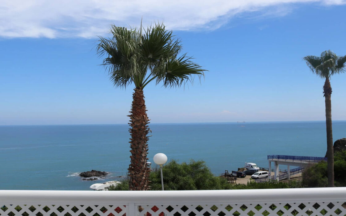 Апартаменти 2+1 у моря в Михас Коста, 57.9 кв.м з меблями