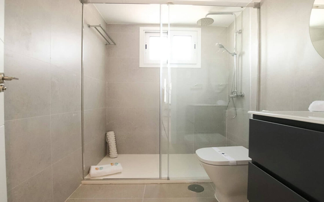 Апартаменти 2+1 у моря в Михас Коста, 57.9 кв.м з меблями