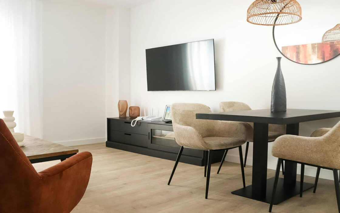 Апартаменти 2+1 у моря в Михас Коста, 57.9 кв.м з меблями