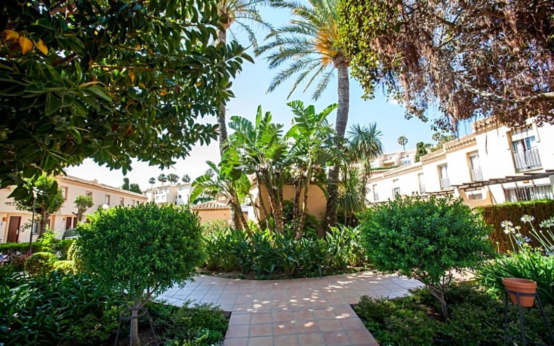 Апартаменти 2+1 у моря в Михас Коста, 57.9 кв.м з меблями