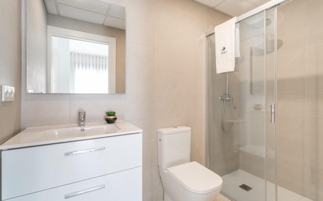 Апартаменты с видом на море в Торревьехе 2 спальни новострой