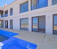 Дом в Бенидорме с видом на море и бассейном 900 кв.м