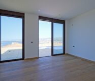 Дом в Бенидорме с видом на море и бассейном 900 кв.м