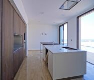 Дом в Бенидорме с видом на море и бассейном 900 кв.м