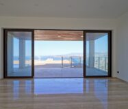 Дом в Бенидорме с видом на море и бассейном 900 кв.м