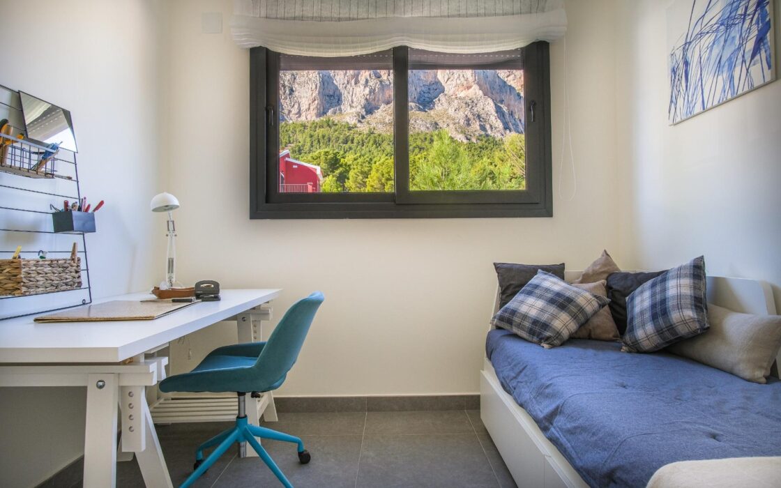 Виллы с видом на море в Полопе, 3 комнаты, новый жилой комплекс