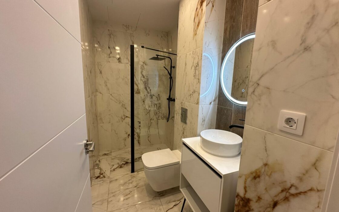 Просторні апартаменти в Аліканте 150 кв.м з 6 спальнями