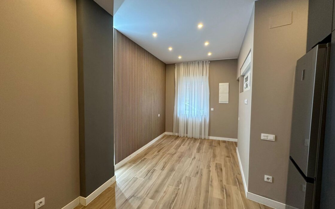 Просторні апартаменти в Аліканте 150 кв.м з 6 спальнями