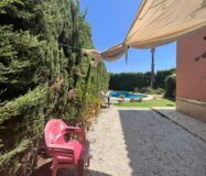 Угловая Вилла в Ориуэла-Коста с Бассейном и 4 Спальнями