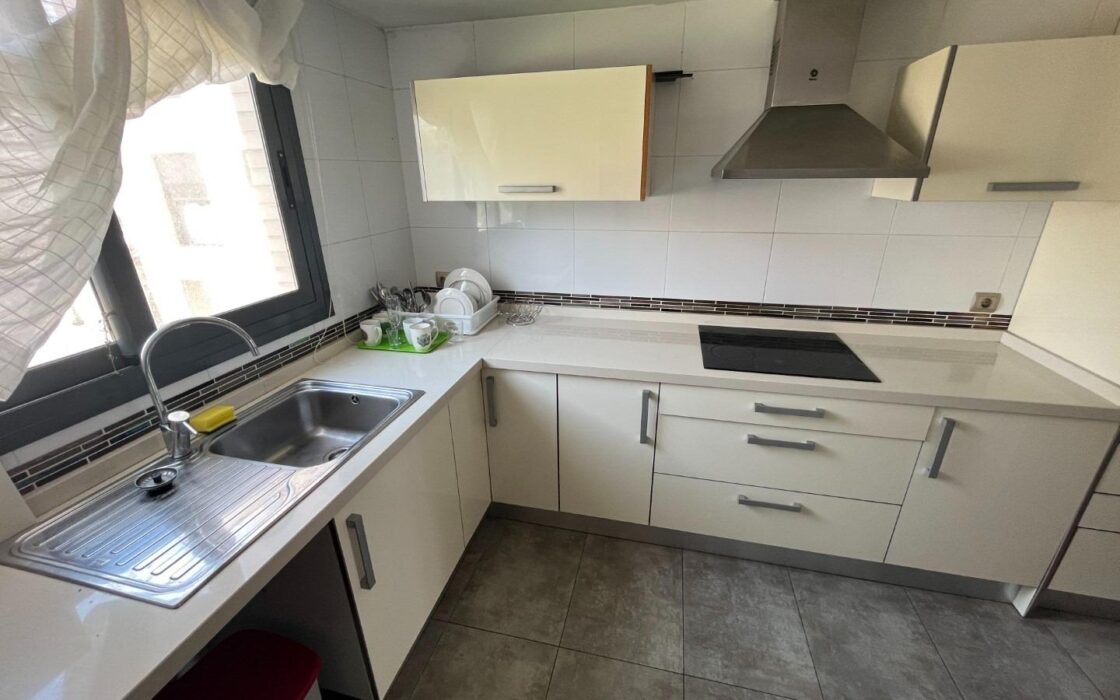 Трехкомнатная квартира 94 кв.м у пляжа Сан-Хуан в Аликанте