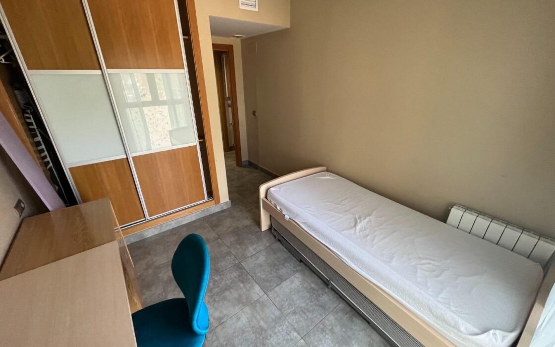 Трехкомнатная квартира 94 кв.м у пляжа Сан-Хуан в Аликанте