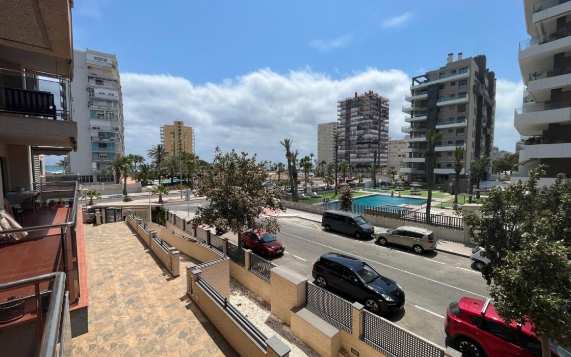 Трехкомнатная квартира 94 кв.м у пляжа Сан-Хуан в Аликанте