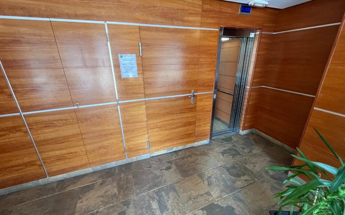 Трехкомнатная квартира 94 кв.м у пляжа Сан-Хуан в Аликанте