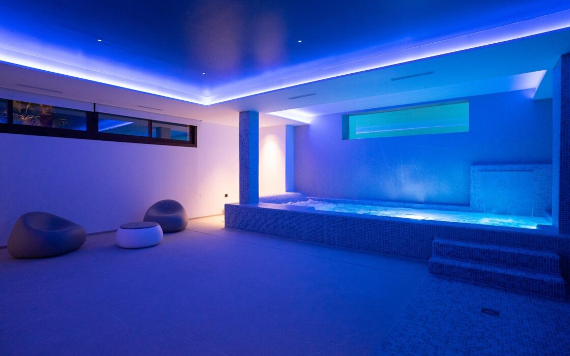 Вілла в Бенідормі 535 кв.м з видом на море та басейном