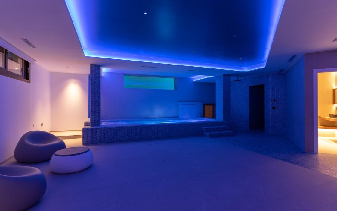 Вілла в Бенідормі 535 кв.м з видом на море та басейном