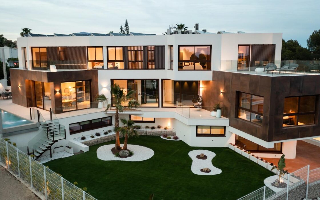 Вілла в Бенідормі 535 кв.м з видом на море та басейном