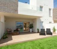 Большие апартаменты с 2 спальнями в Альгорфе у бассейна