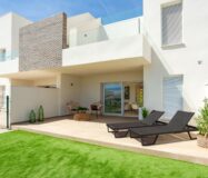 Большие апартаменты с 2 спальнями в Альгорфе у бассейна