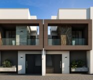 Триповерховий будинок у Денії з басейном та видом на парк Монтго