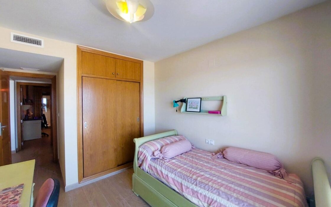 Апартаменты с видом на море в Торревьехе 176 кв.м 5 комнат