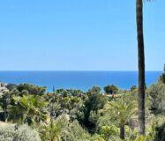 Вілла в Бениссі біля моря з басейном, 285 кв.м, 9 кімнат