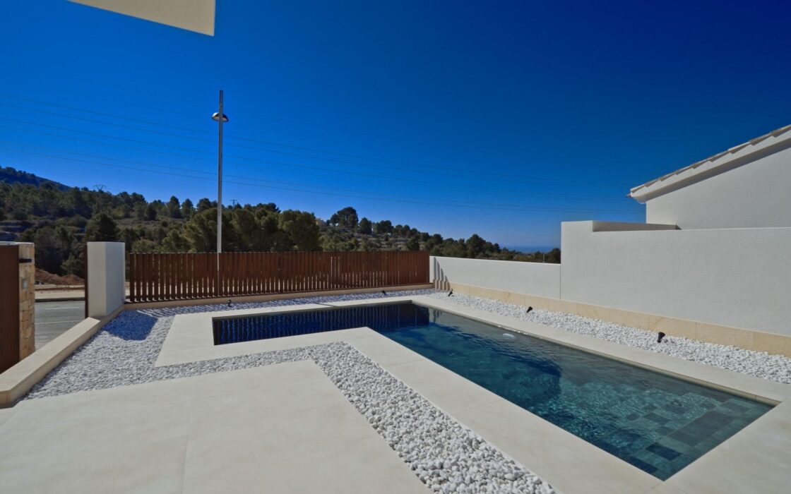 Новые виллы с видом на море в Ла-Пинада 2-3 спальни 100 кв.м