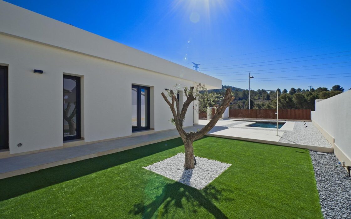 Новые виллы с видом на море в Ла-Пинада 2-3 спальни 100 кв.м