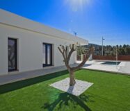 Новые виллы с видом на море в Ла-Пинада 2-3 спальни 100 кв.м