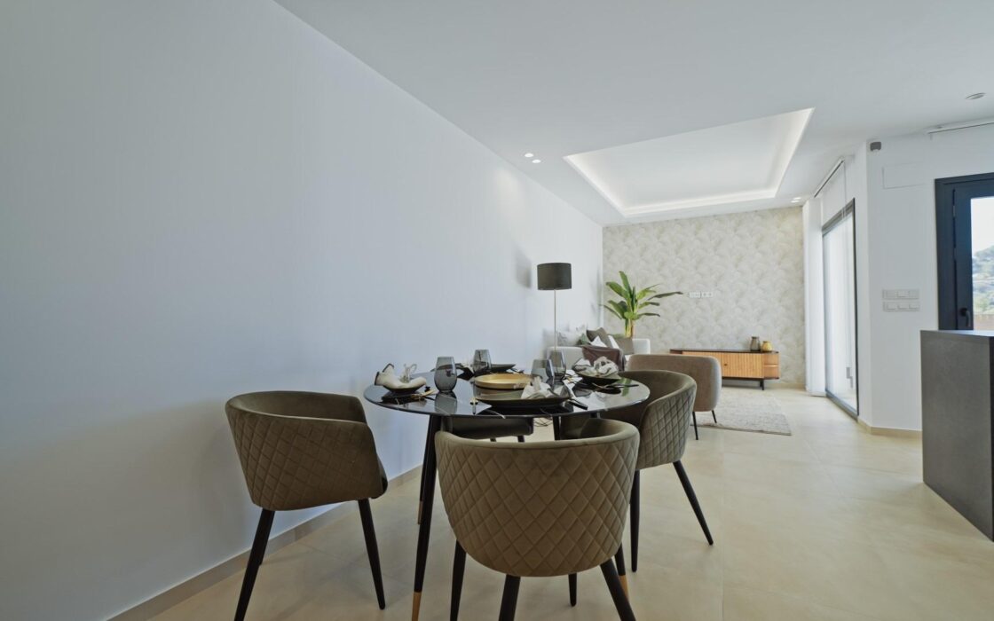 Новые виллы с видом на море в Ла-Пинада 2-3 спальни 100 кв.м