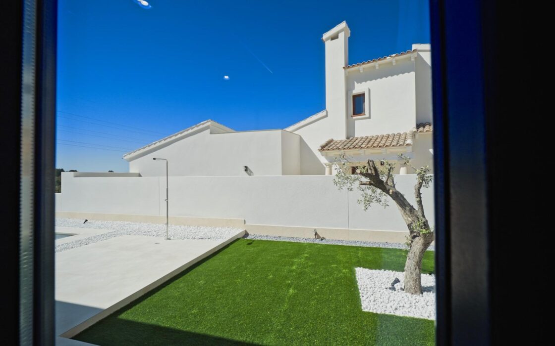 Новые виллы с видом на море в Ла-Пинада 2-3 спальни 100 кв.м