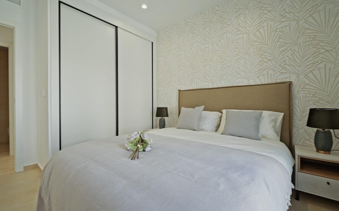 Новые виллы с видом на море в Ла-Пинада 2-3 спальни 100 кв.м