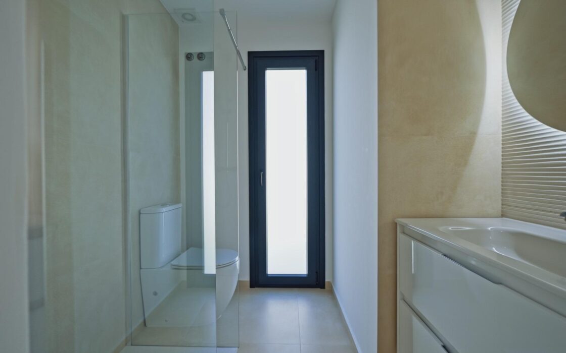 Новые виллы с видом на море в Ла-Пинада 2-3 спальни 100 кв.м