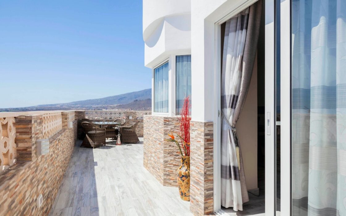 Вилла в Санта-Крус-де-Тенерифе 4 комнаты с видом на море