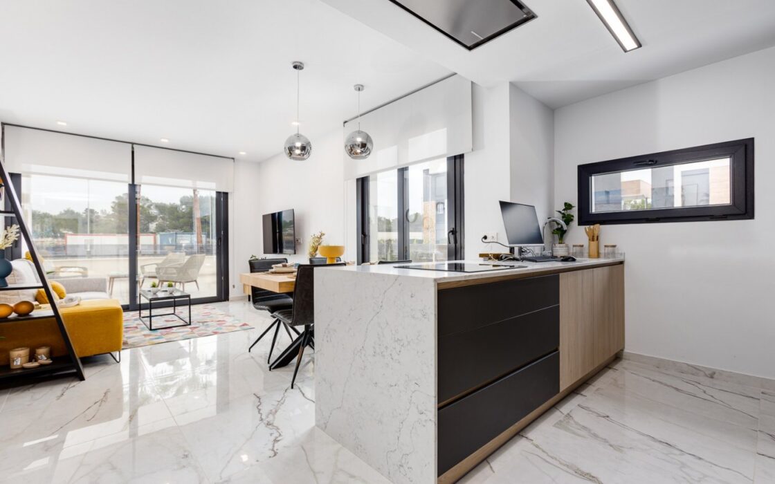 Апартаменты 75 кв.м у моря в Ориуэла Коста с террасой