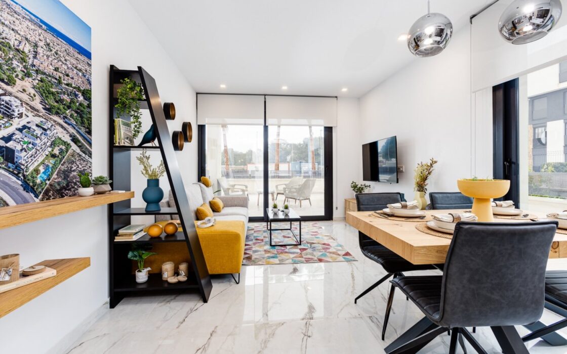 Апартаменты 75 кв.м у моря в Ориуэла Коста с террасой